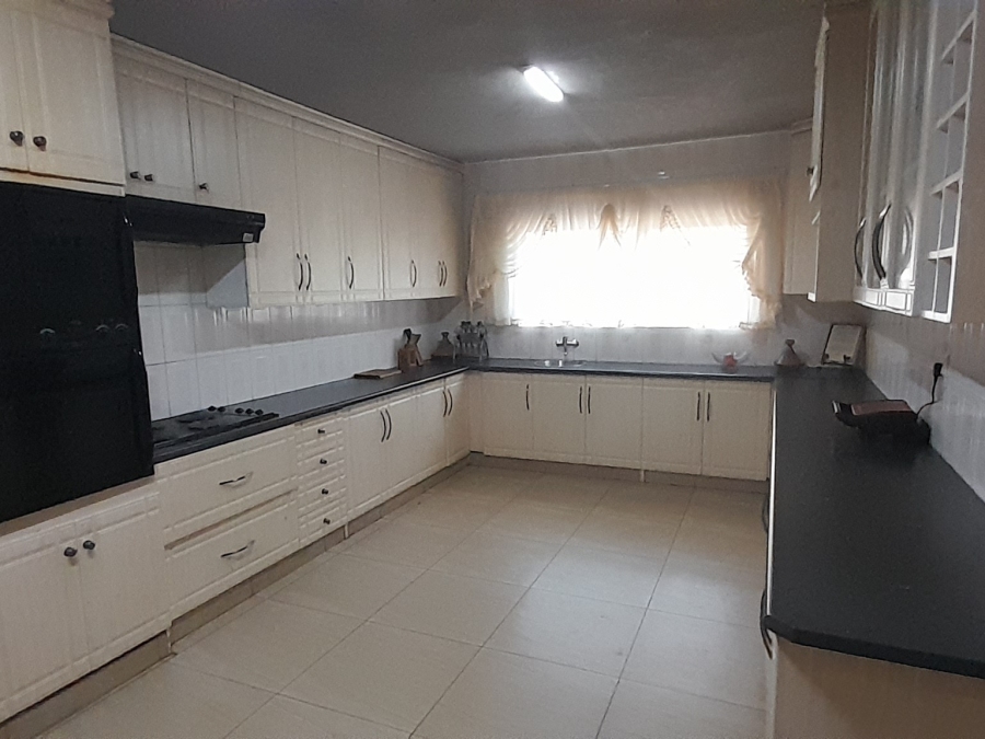 5 Bedroom Property for Sale in Flora Park Northern Cape